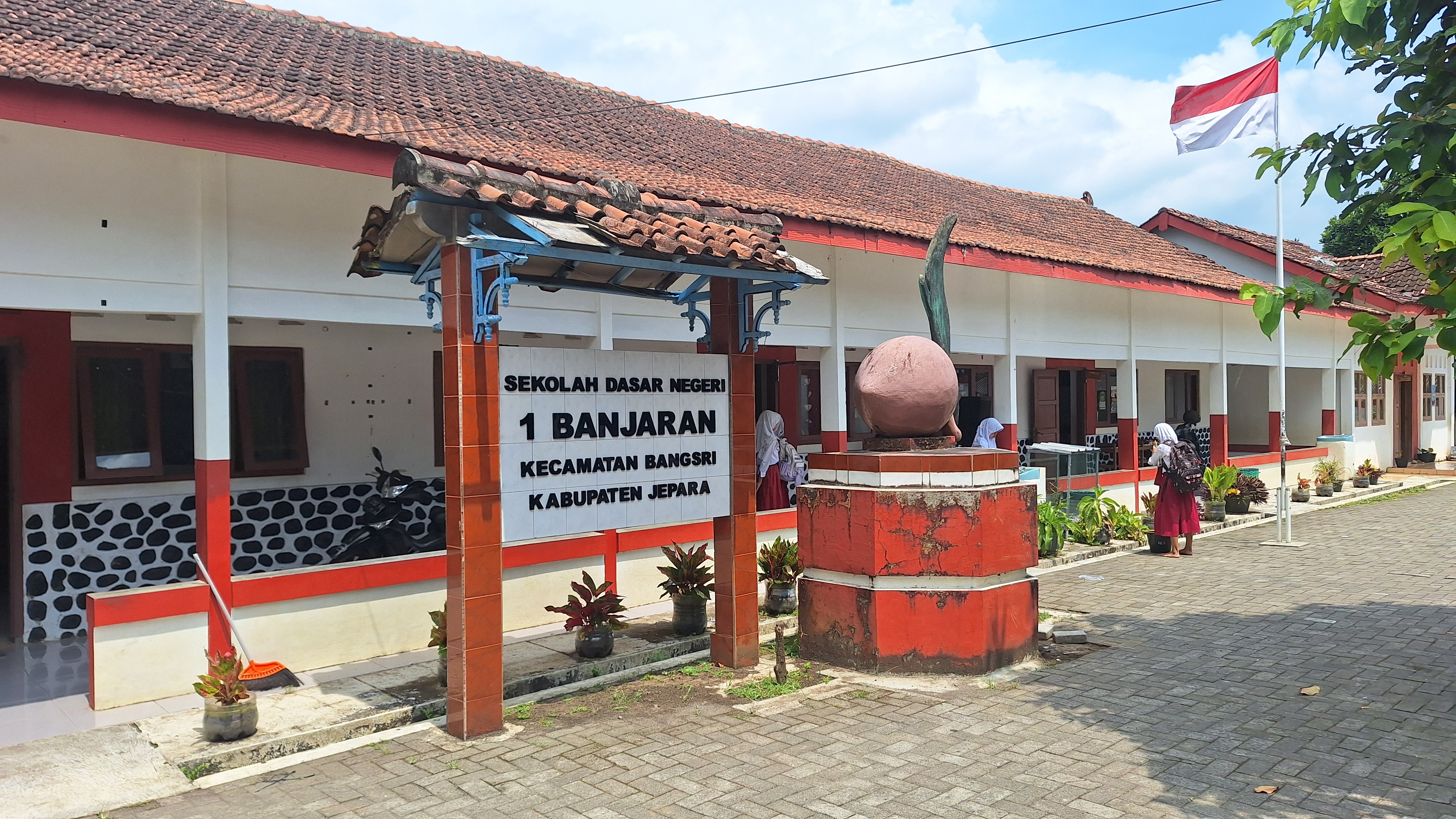 Selamat Datang di SDN 1 Banjaran